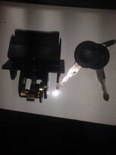 Cargar imagen en el visor de la galería, Cerradura portalón trasero VW