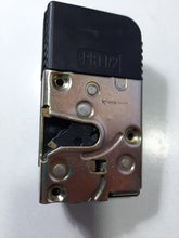 Cargar imagen en el visor de la galería, CERRADURA DELANTERA IZQUIERDA CITROEN YUMPY