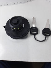 Cargar imagen en el visor de la galería, TAPÓN DEPÓSITO COMBUSTIBLE