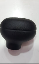 Cargar imagen en el visor de la galería, Pomo Palanca de Cambio Opel Corsa B / Tigra A / Kadett E — Ref. 90465575