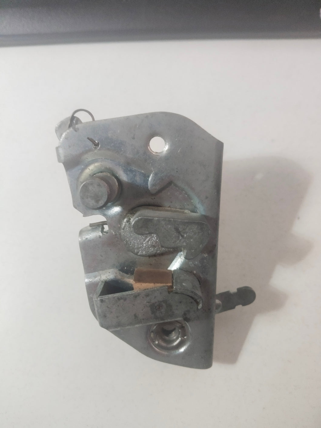 CERRADURA TRASERA IZQUIERDA RENAULT 4L MODERNO
