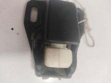 Cargar imagen en el visor de la galería, RESBALON CERRADURA CAPO TRASERO SEAT 127/RITMO
