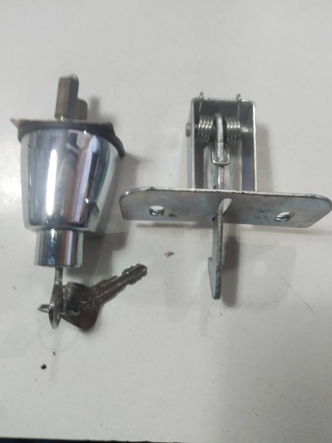 CERRADURA CAPÓ TRASERO SIMCA 1000