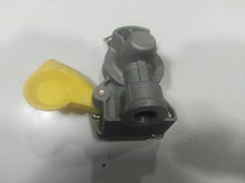 Cargar imagen en el visor de la galería, CABEZA ACOPLAMIENTO AMARILLA
