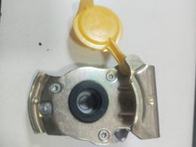 Cargar imagen en el visor de la galería, CABEZAL DE ACOPLAMIENTO NEUMÁTICO AMARILLO
