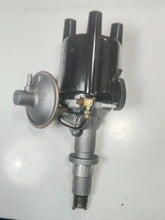 Cargar imagen en el visor de la galería, DISTRIBUIDOR DE ENCENDIDO RENAULT R8
