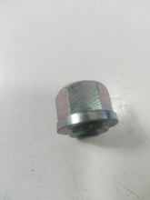 Cargar imagen en el visor de la galería, TUERCA RUEDA RENAULT
