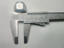 Cargar imagen en el visor de la galería, TUERCA MANGUETA SEAT 600/850
