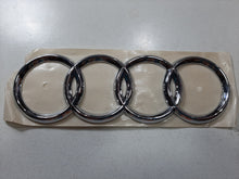 Cargar imagen en el visor de la galería, Emblema anillo Audi trasero
