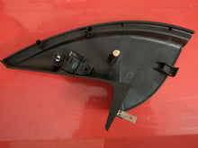 Cargar imagen en el visor de la galería, Embellecedor de retrovisor interior lateral derecho Citroën Xara I &amp; II 9015J0
